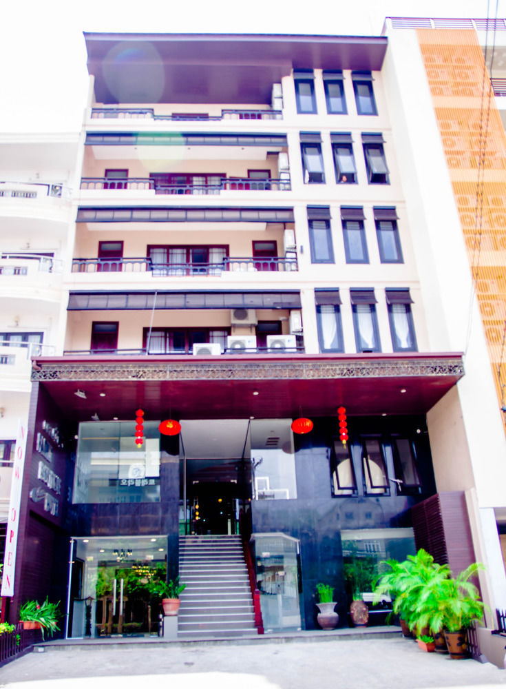 FAMILY BOUTIQUE HOTEL VIENTIANE 3 Laos from 32 HOTELMIX